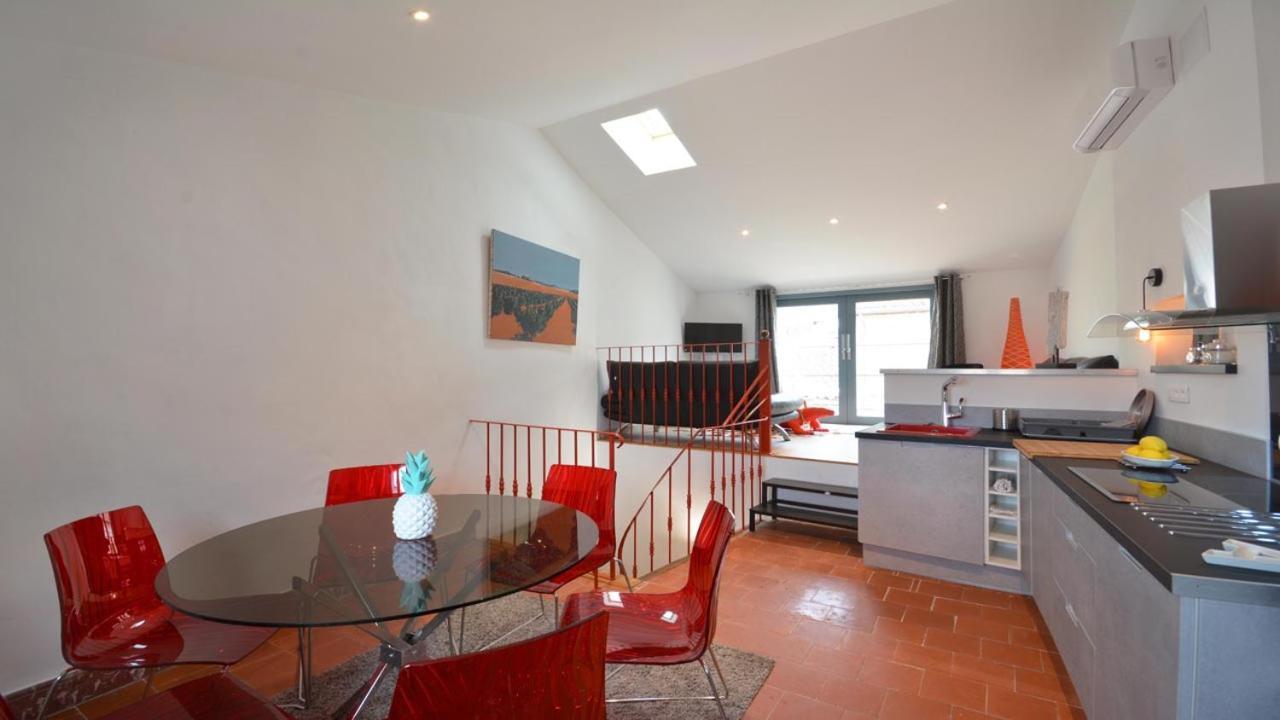 L'Escalier Rouge Villa อาร์ลส์ ภายนอก รูปภาพ