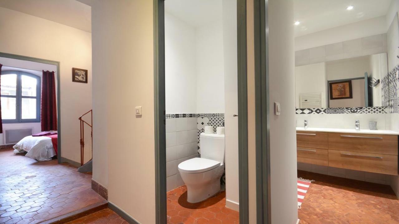 L'Escalier Rouge Villa อาร์ลส์ ภายนอก รูปภาพ
