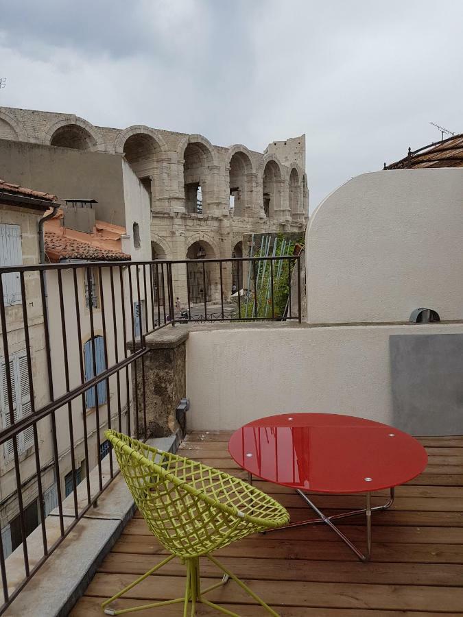 L'Escalier Rouge Villa อาร์ลส์ ภายนอก รูปภาพ